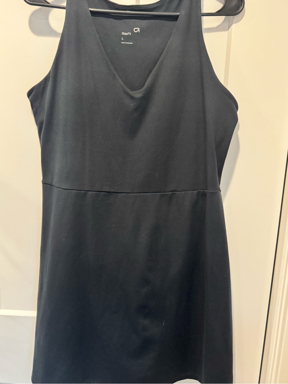 GAP Black Sleeveless V-Neck Active Dress Large